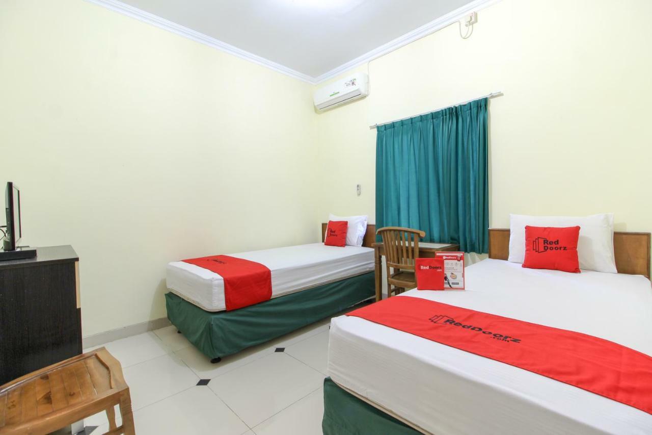 Reddoorz Near Rumah Sakit Condong Catur Maguwo Екстер'єр фото
