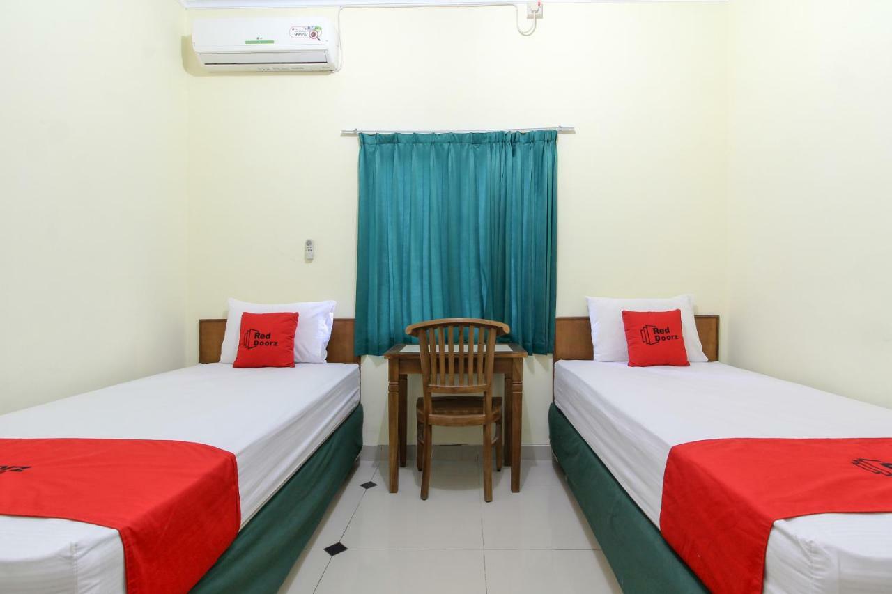 Reddoorz Near Rumah Sakit Condong Catur Maguwo Екстер'єр фото